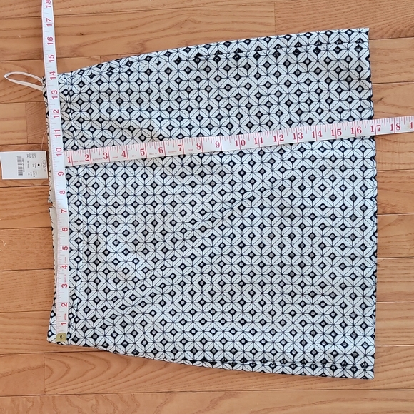 NWT, J.Crew Eyelet Skirt: Flattering! - Picture 8 of 13